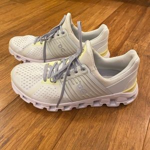 On Cloudswift Running Shoes in White/Limelight